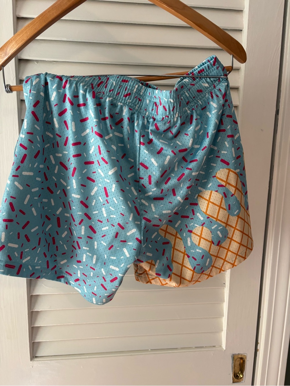 Men's Athletic Blue Sprinkle Print Shorts with Orange Waffle Accent